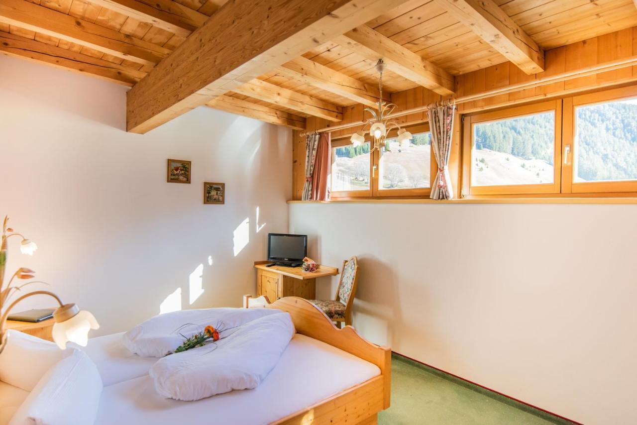 Hotel Winklerhof Holzgau Extérieur photo